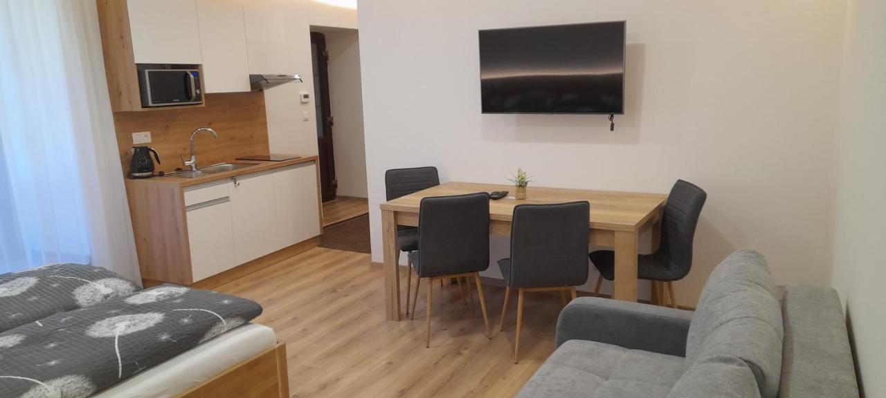 Apartmany Lumi Вельки-Славков Экстерьер фото